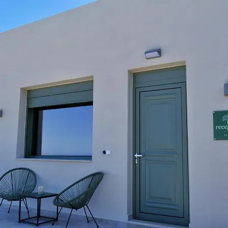 Manifesto Apartment *