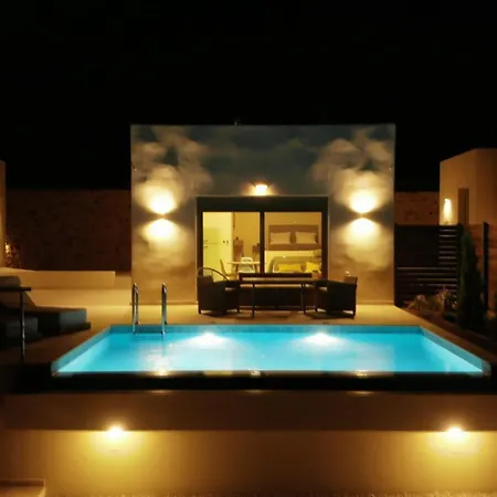 Manifesto Apartment *